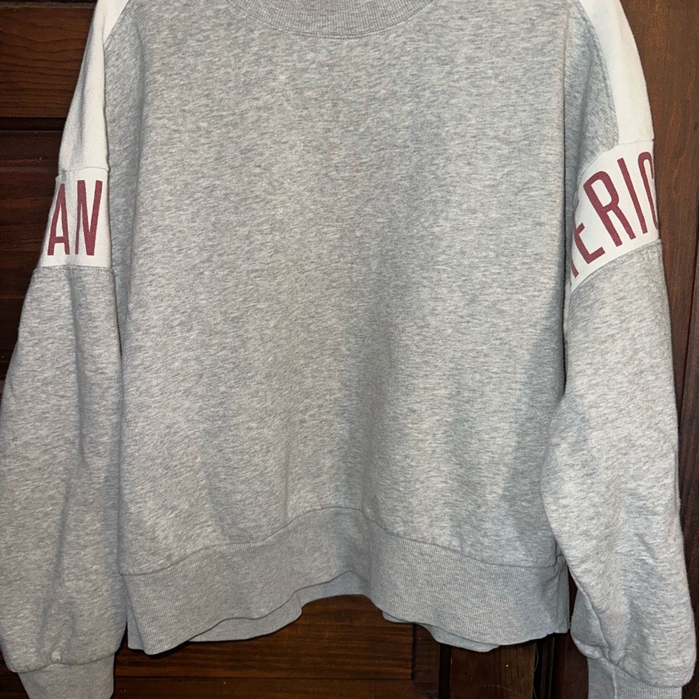 American Eagle Gray and White Sweatshirt